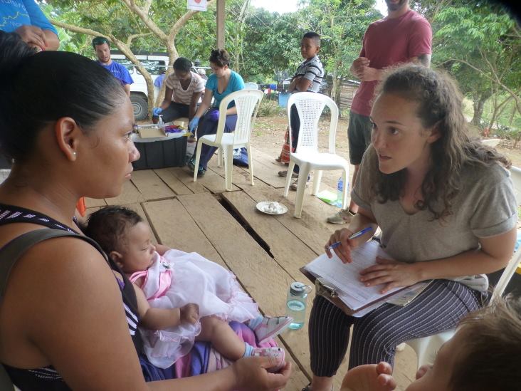 After graduating from the MPH program, Jessica Hinshaw (2016) began working with AMOS in Nicaragua. 