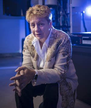 Professor Sandy Rosenthal
The cover story of the Fall 2017 issue of Vanderbilt Magazine is about the Chancellor's Chair Challenge, an effort to expand the number of endowed chairs. The story will spotlight seven current chairholders and their research, including Professor Rosenthal. standing next to the Osiris STEM in the basement of the ESB.

(Copyright Vanderbilt University / Daniel Dubois)
